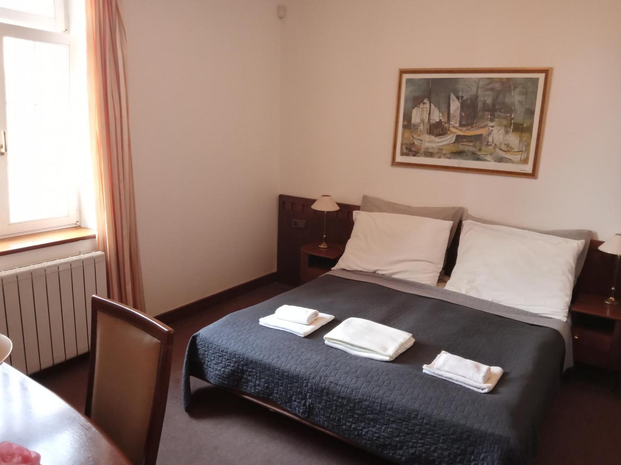 Retro Hotel Villa اوسترافا المظهر الخارجي الصورة